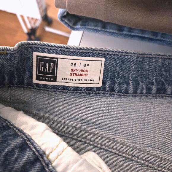 GAP Sky High Straight Jeans Women's 28R Light Wash Denim - Picture 8 of 9